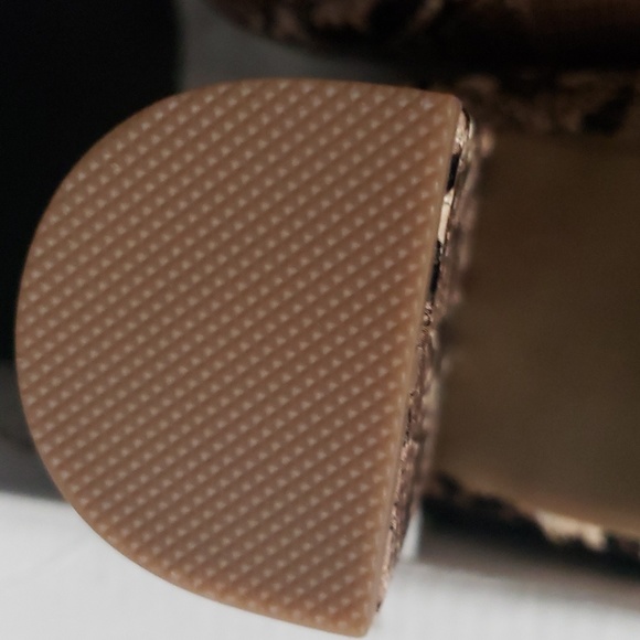 Lane Bryant Wide Calf Snakeskin like Booties size 8W NWT - Picture 9 of 11